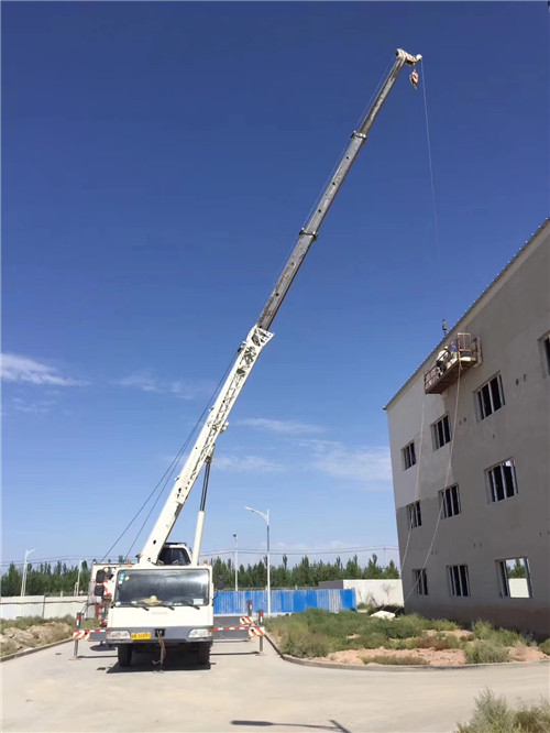 普洱市“轻装强干”—— 吊车的 “轻量化臂架” 技术